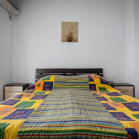 Cozy One-bedroom In Night Breeze * Бургас