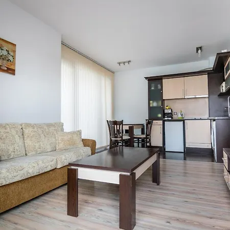 Cozy One-bedroom In Night Breeze Апартамент *